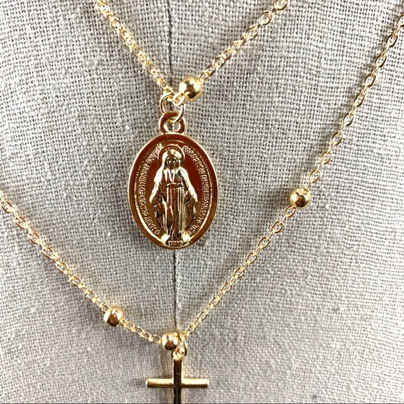NEW 14k Gold plated Mother Mary necklace - Picture 6 of 11